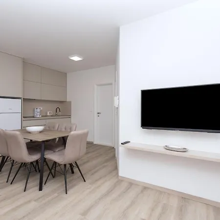 By The Sea - 19134 Lejlighed *